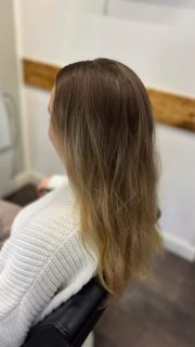 Sommertage kommen und wir genießen sie auch.☀️ sommer Sonne Sonnenschein blond hair. #daslockenstübchen #blondie #happy #sommersonnesonnenschein